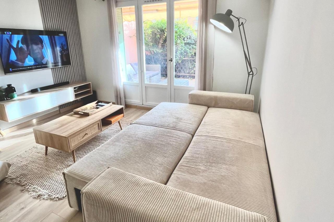 Magnifique 2 Chambres Terrasse Et Parking Saint-Tropez Esterno foto